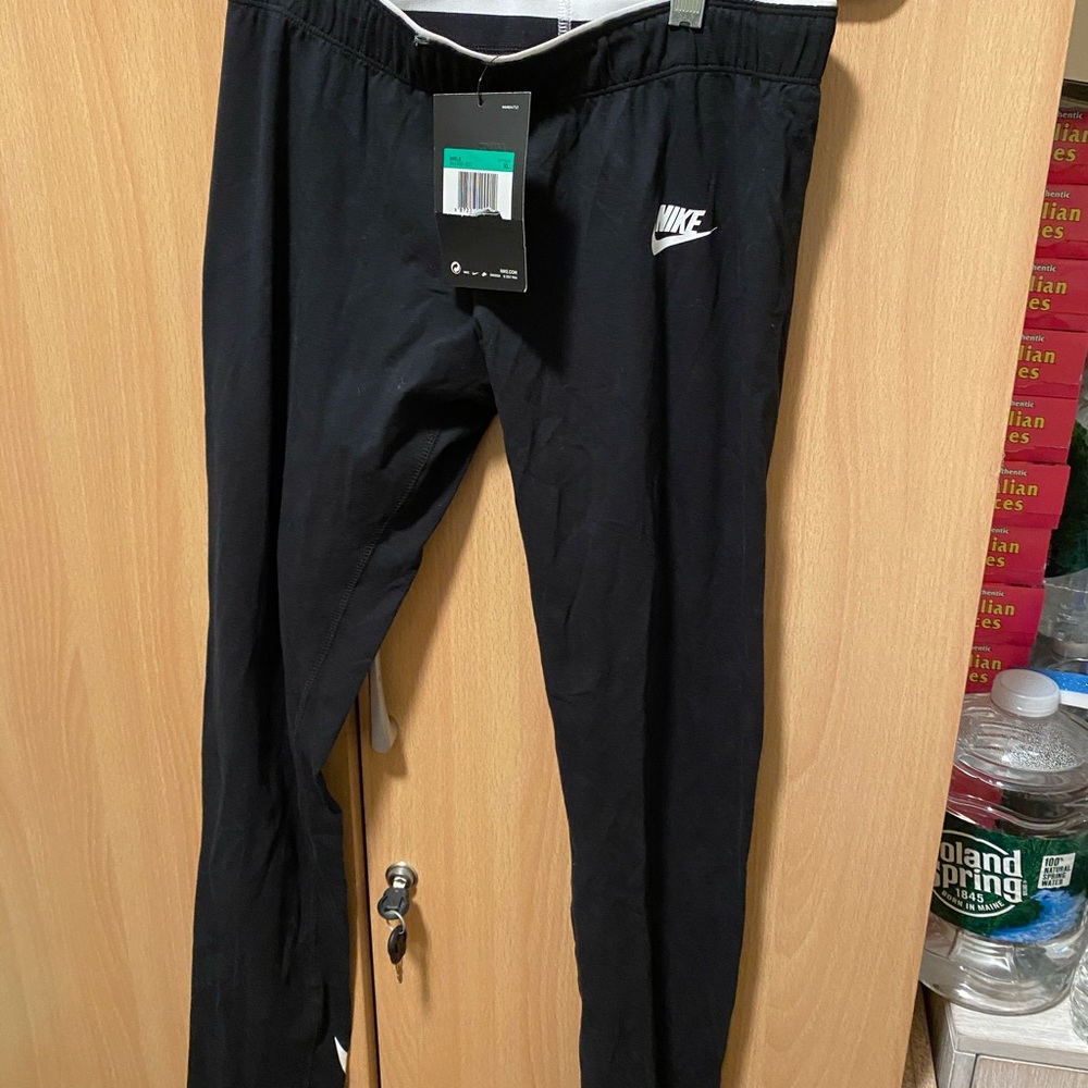 Nike leggings BRAND NEW